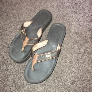 Michael Kors Mini MK Logo PVC Gage Flip Flops